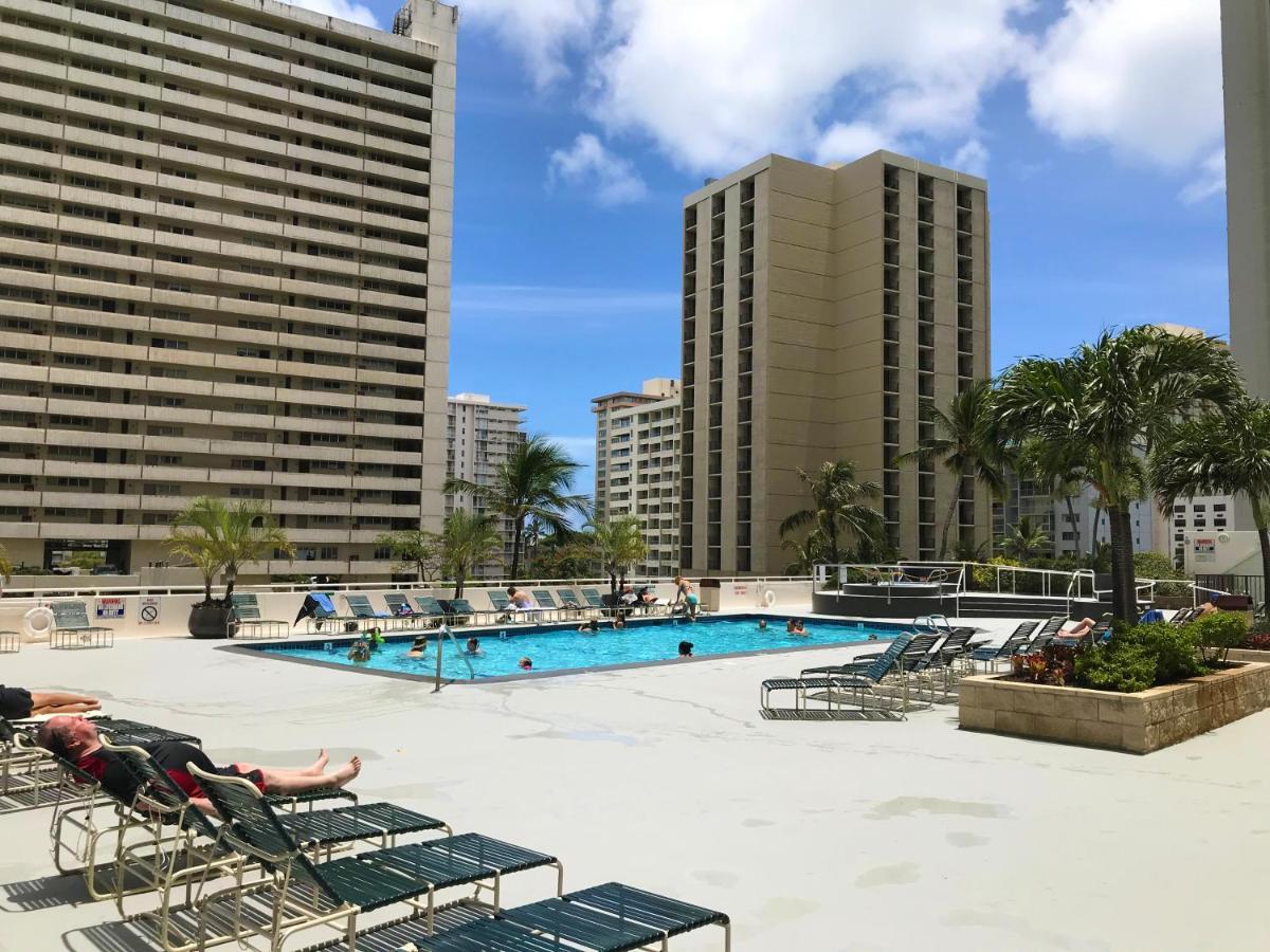 Beautiful 1Br, Steps To Waikiki Beach And Parking 호놀룰루 외부 사진