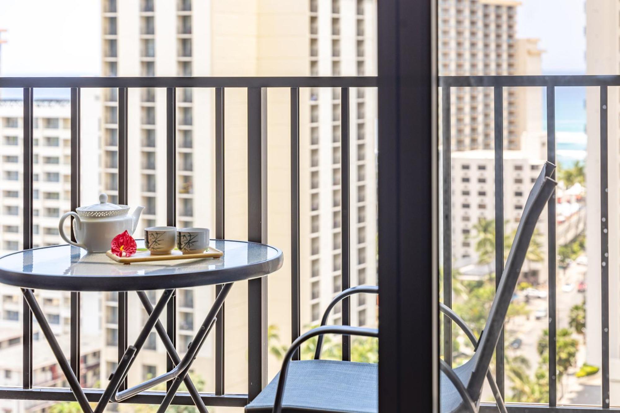 Beautiful 1Br, Steps To Waikiki Beach And Parking 호놀룰루 외부 사진