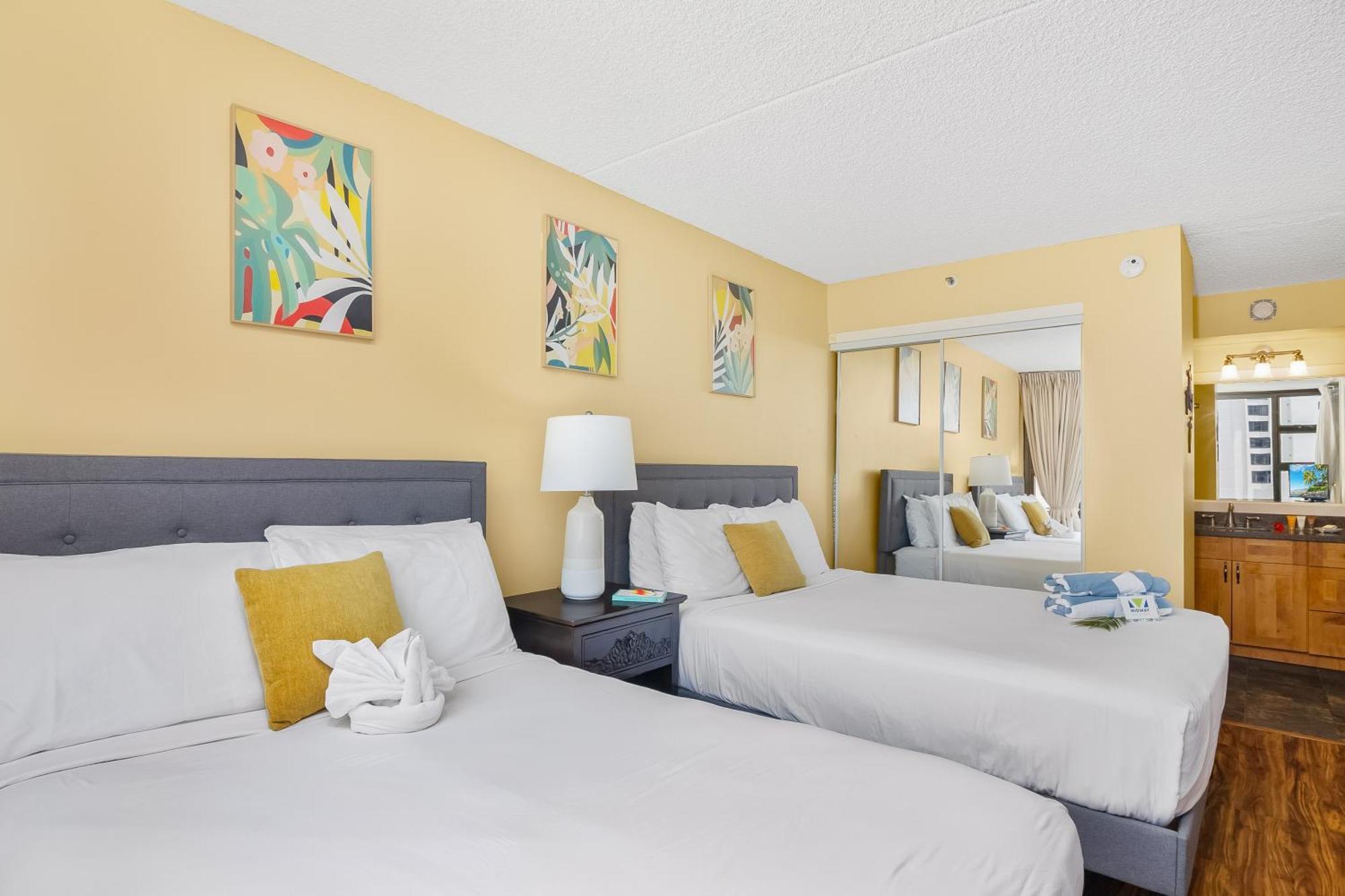 Beautiful 1Br, Steps To Waikiki Beach And Parking 호놀룰루 외부 사진