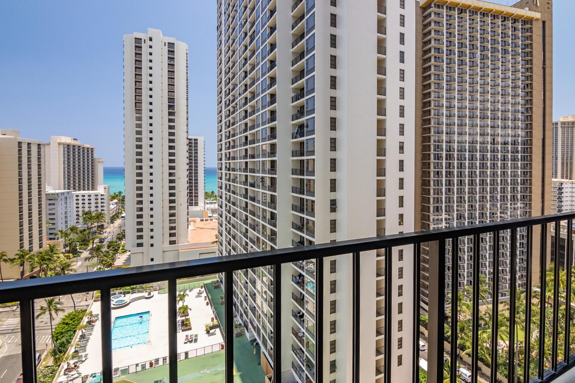 Beautiful 1Br, Steps To Waikiki Beach And Parking 호놀룰루 외부 사진