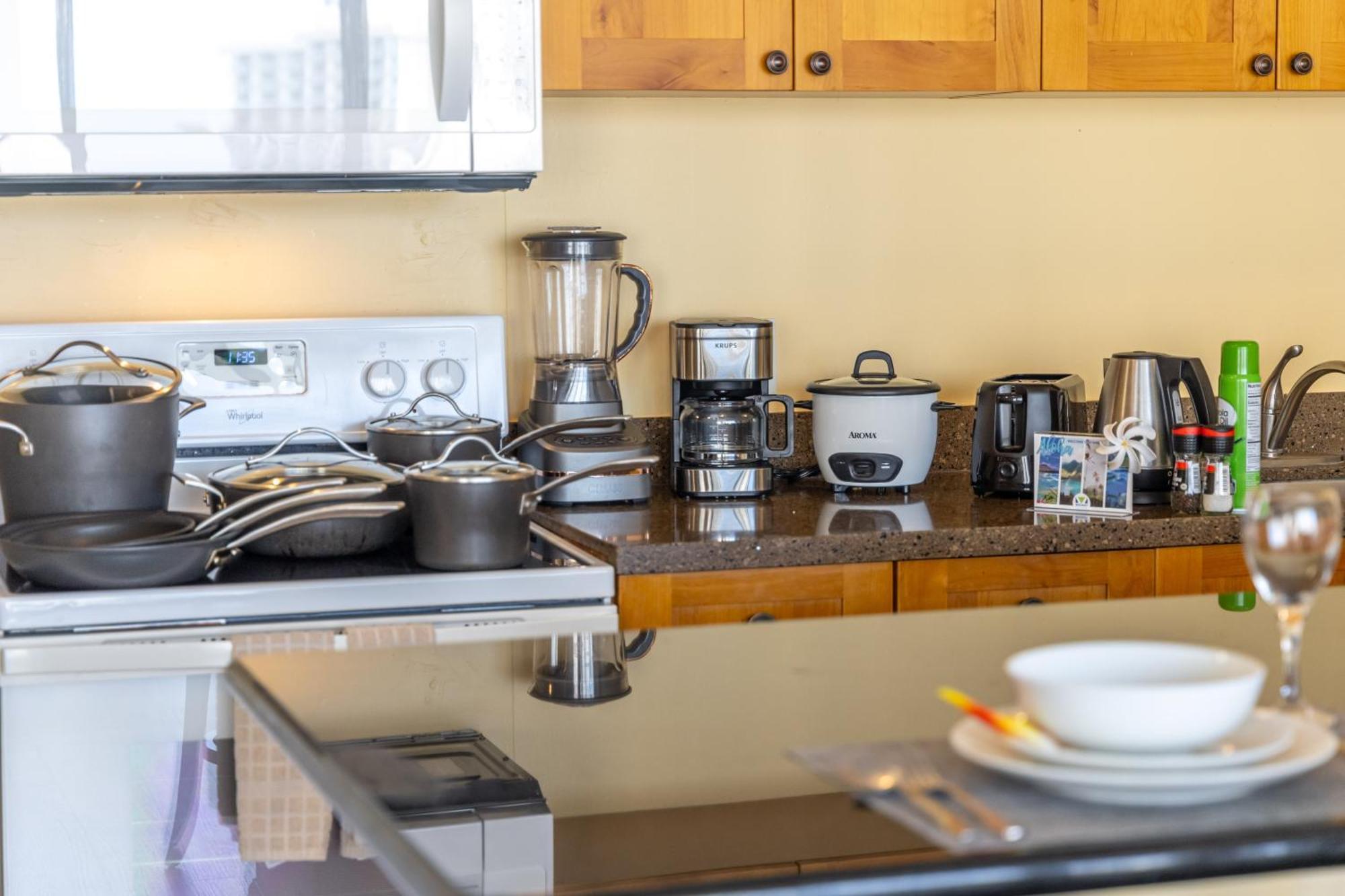 Beautiful 1Br, Steps To Waikiki Beach And Parking 호놀룰루 외부 사진