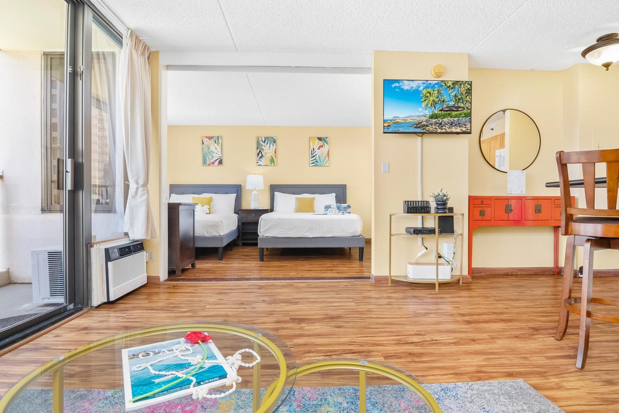 Beautiful 1Br, Steps To Waikiki Beach And Parking 호놀룰루 외부 사진