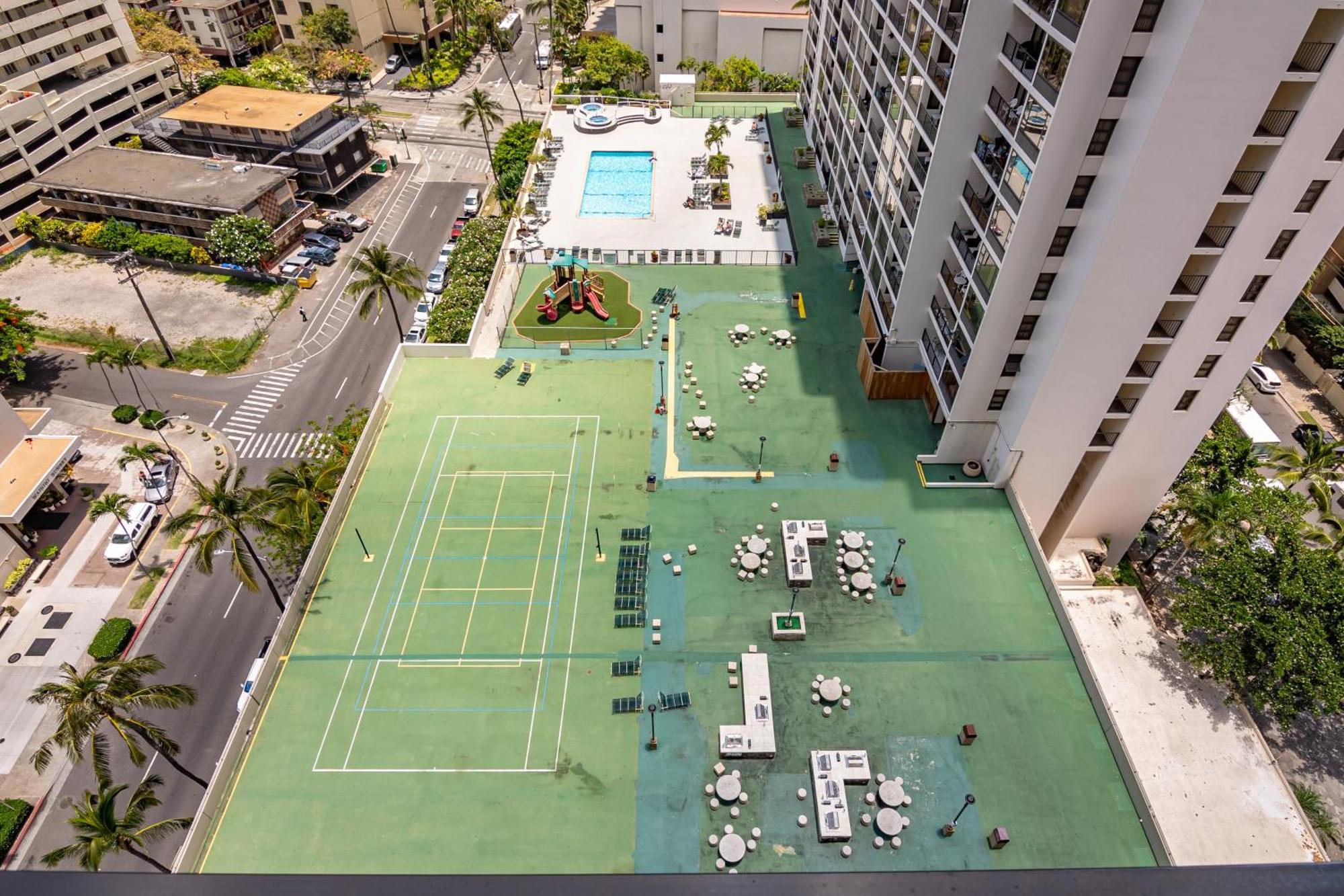Beautiful 1Br, Steps To Waikiki Beach And Parking 호놀룰루 외부 사진