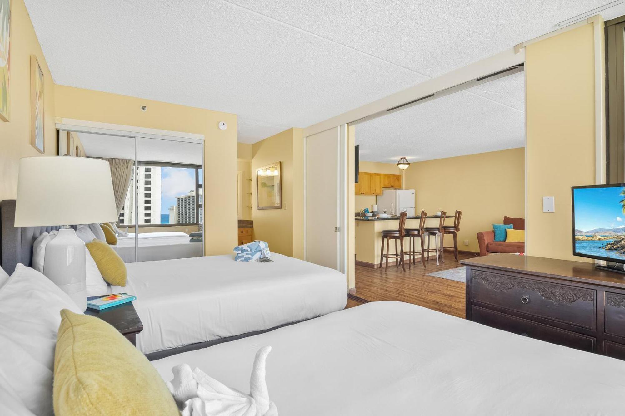 Beautiful 1Br, Steps To Waikiki Beach And Parking 호놀룰루 외부 사진