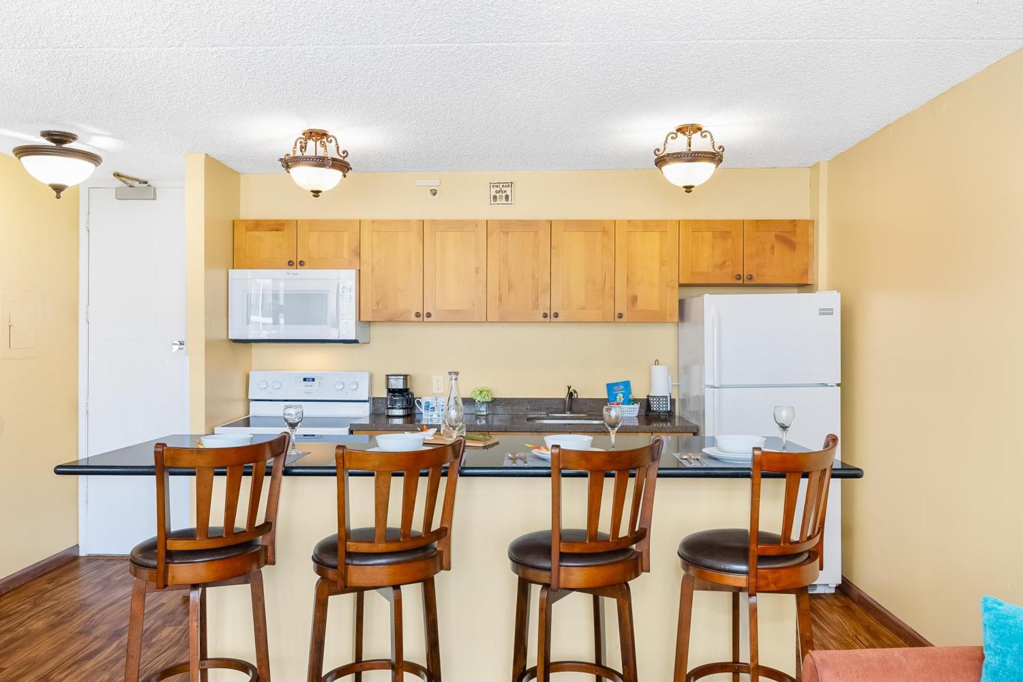 Beautiful 1Br, Steps To Waikiki Beach And Parking 호놀룰루 외부 사진