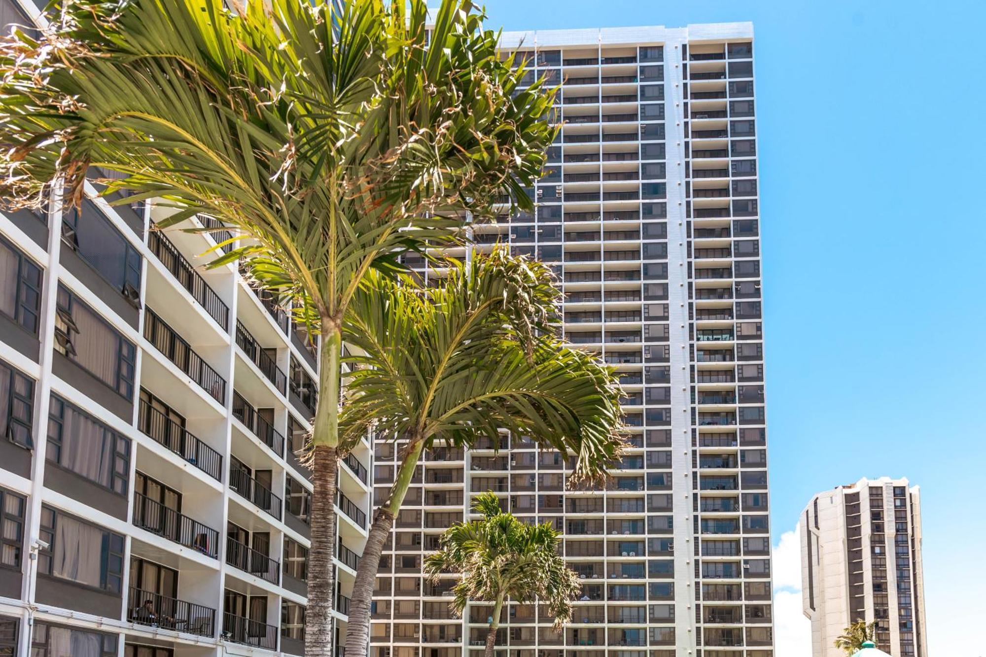 Beautiful 1Br, Steps To Waikiki Beach And Parking 호놀룰루 외부 사진
